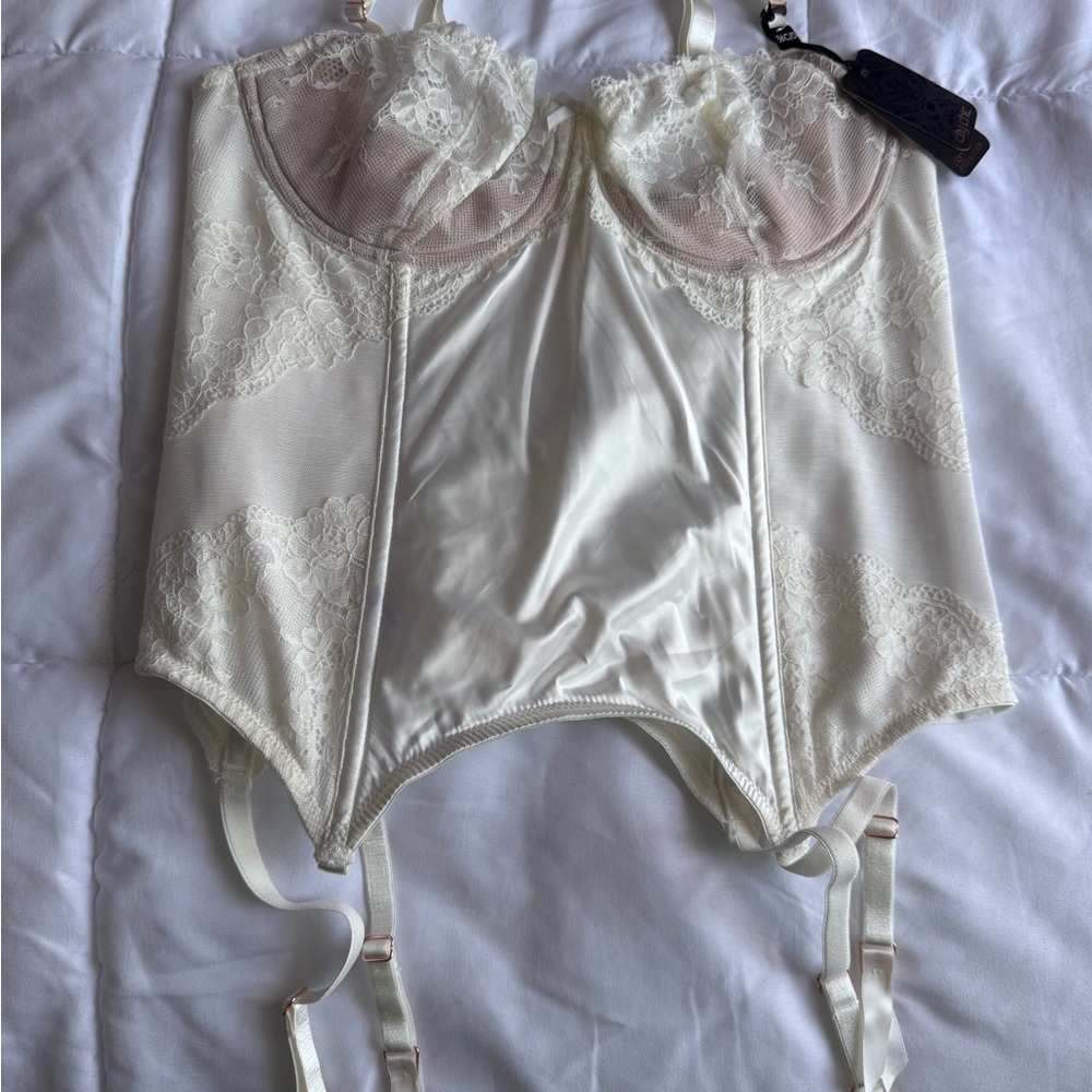 City Chic Ivory Lace Longline Bustier with Garter Straps